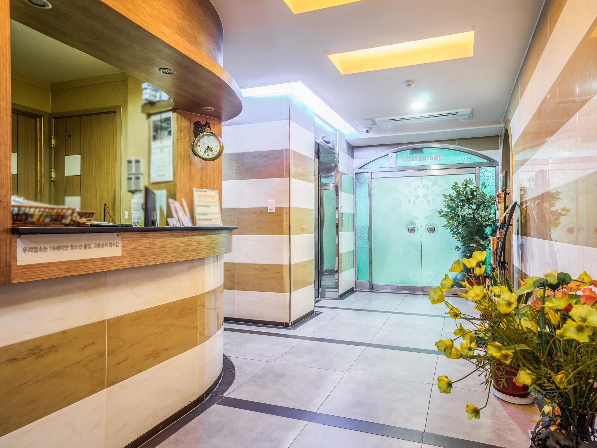 City Park Hotel Сеул Екстериор снимка